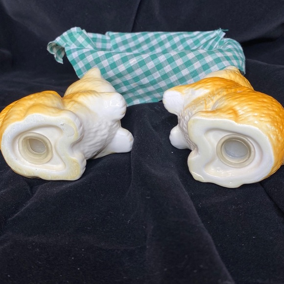 GUC Vintage Kitten Ceramic Salt and Pepper Shakers - Picture 6 of 10